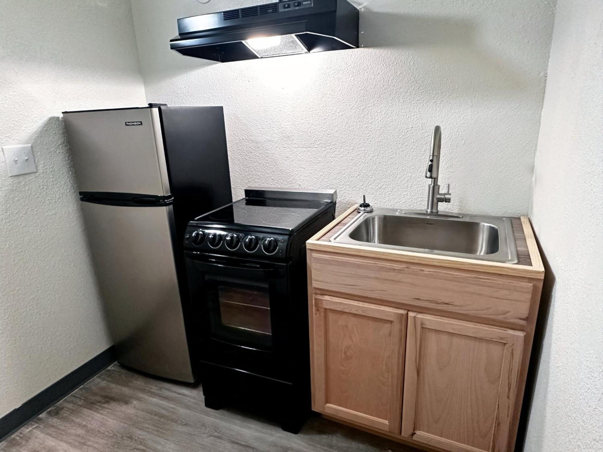 Studio City Suites, A Travelodge By Wyndham テクサーカナ エクステリア 写真