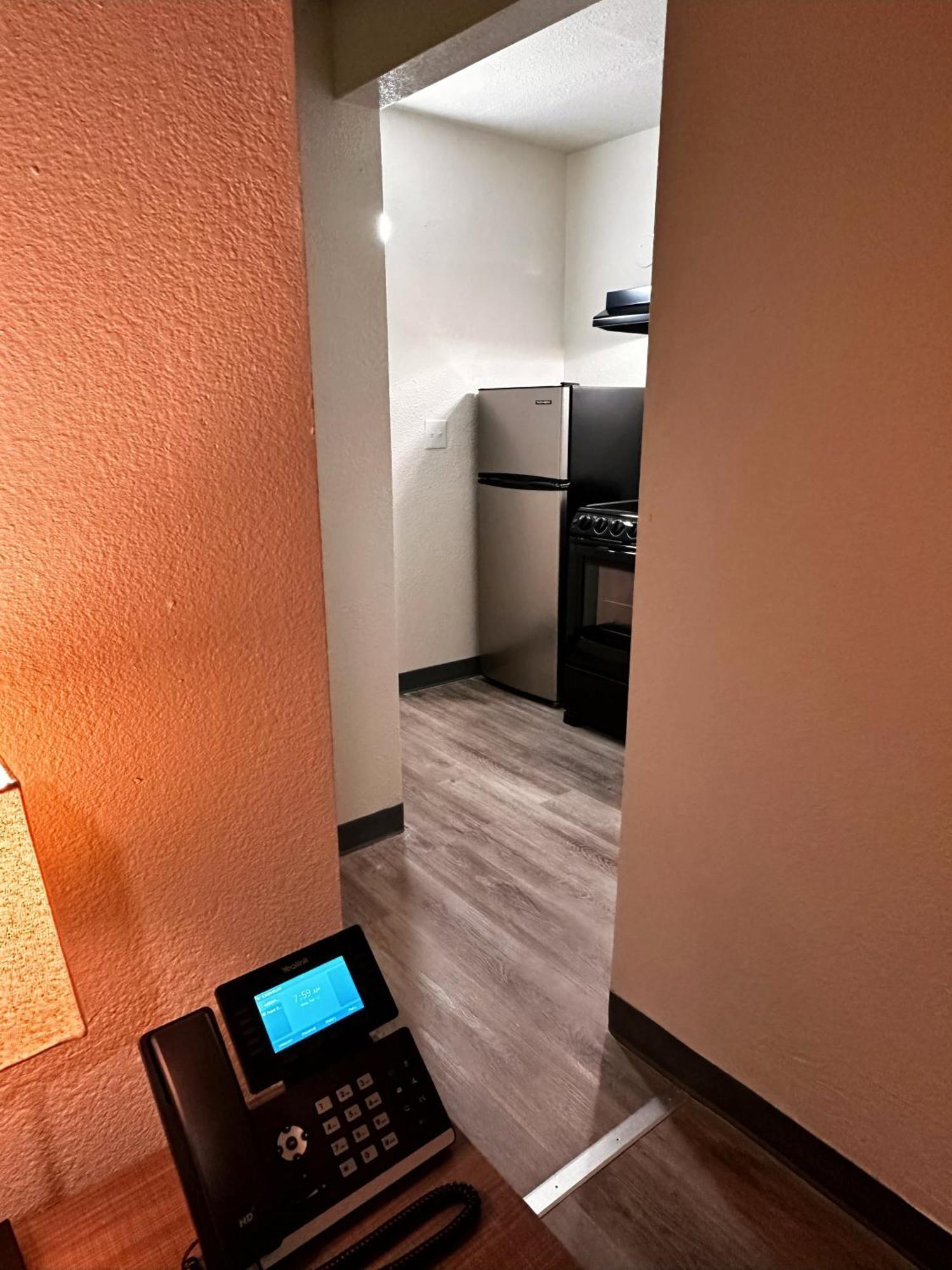 Studio City Suites, A Travelodge By Wyndham テクサーカナ エクステリア 写真